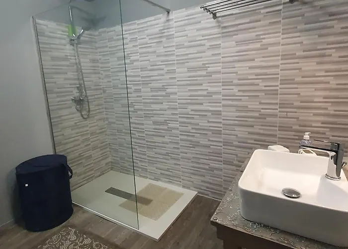 Sablettes Sea View Apartment *